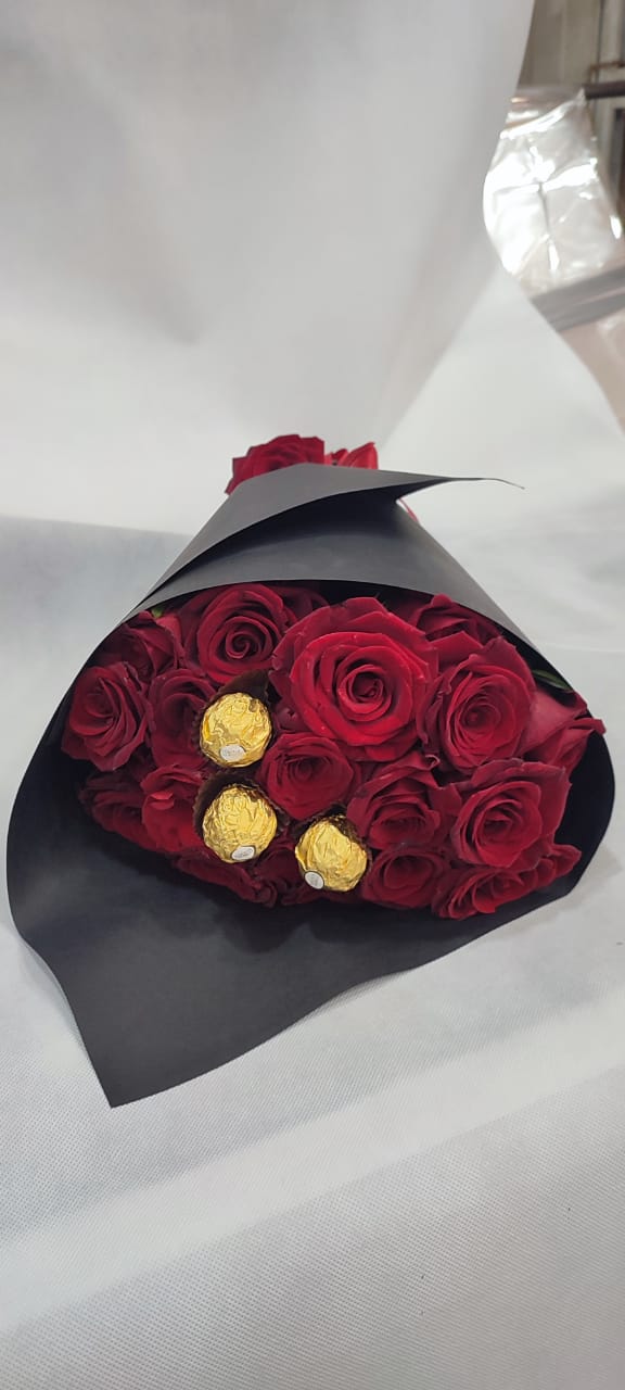 Bouquet of roses and chocolate