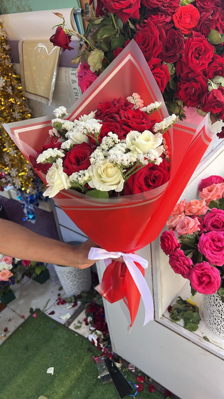 A bouquet of red roses