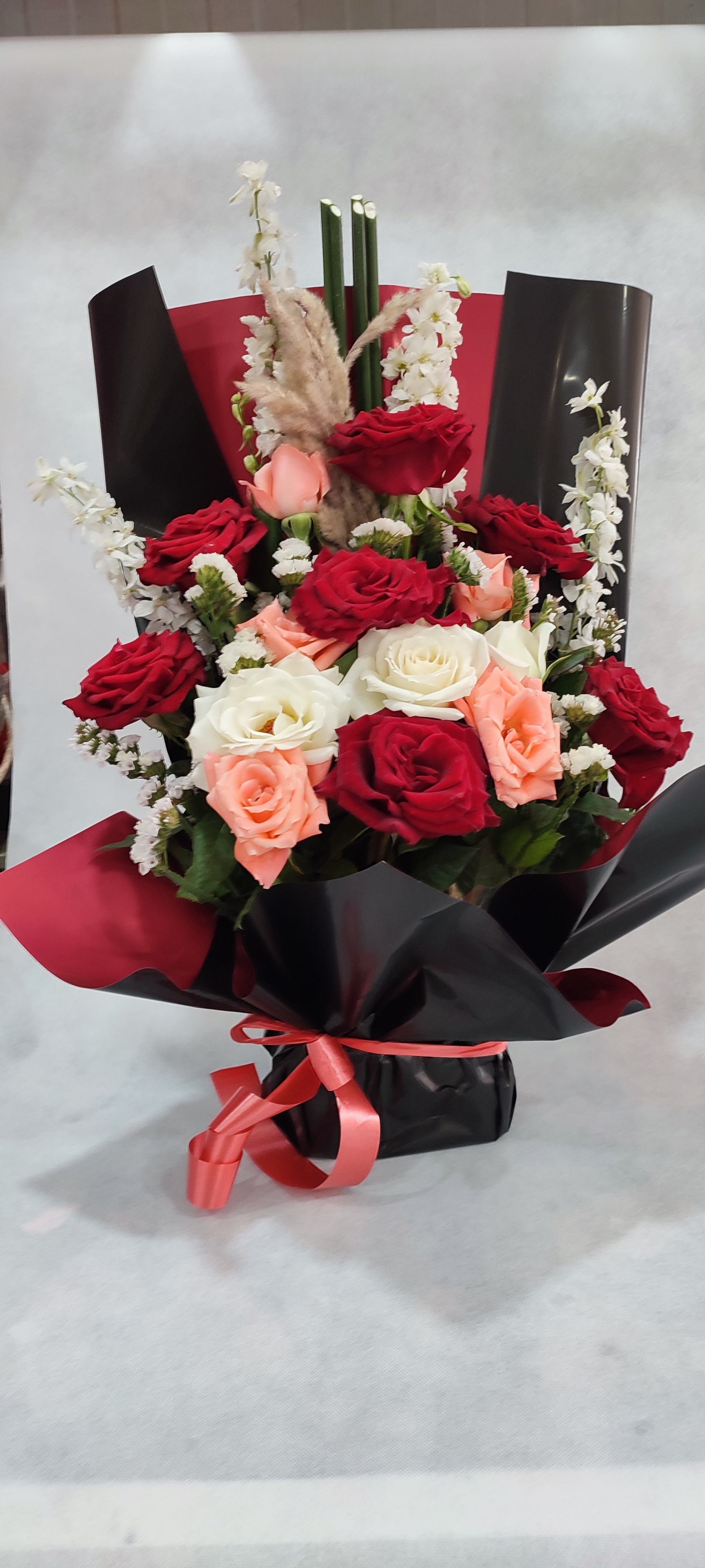 Bouquet of roses and flowers