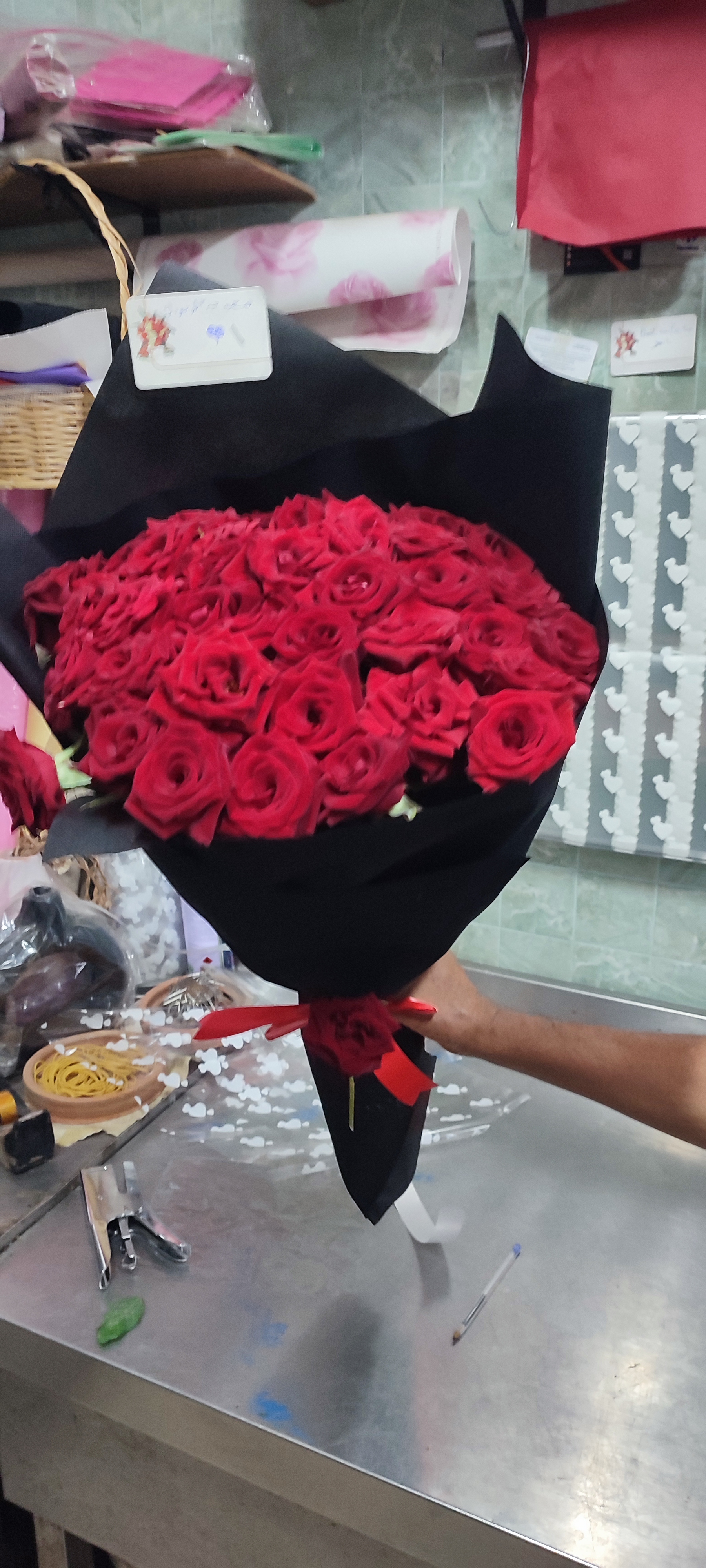 Large bouquet of red roses